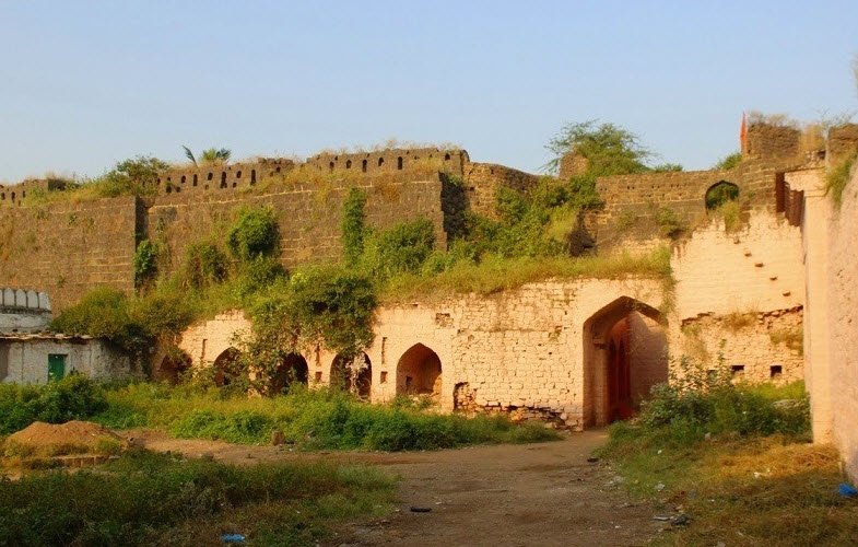 Bhalki Fort, Bidar, Karnataka - Vushii.com